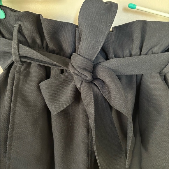 Women’s Wilfred paper bag shorts - Picture 2 of 4